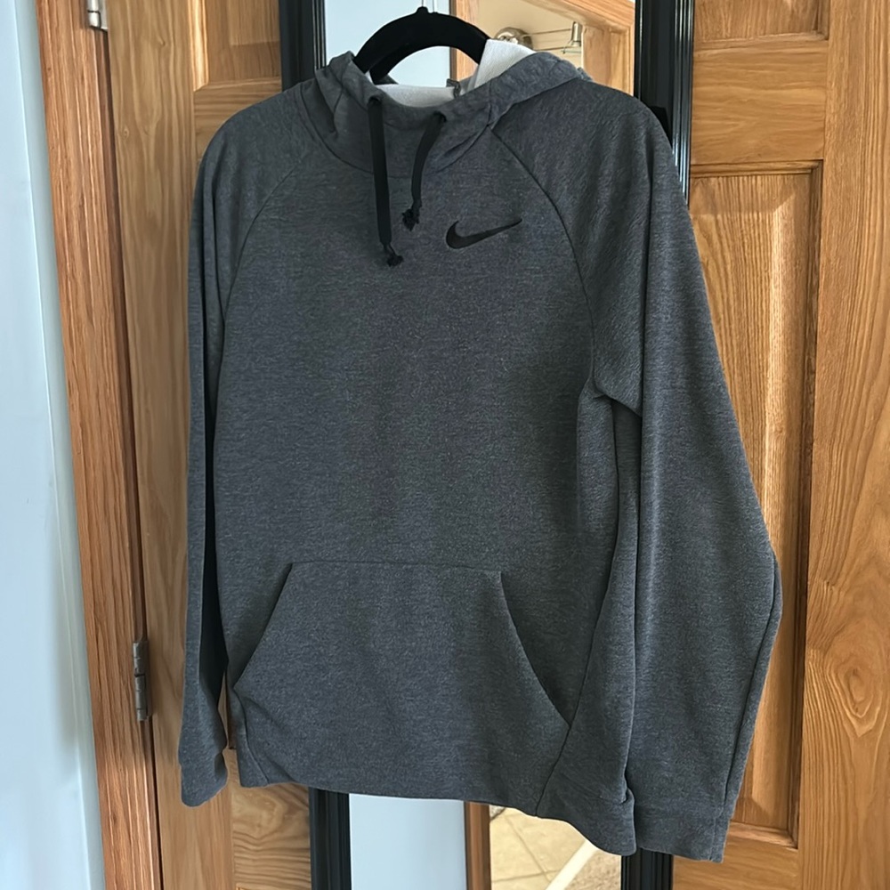 Men's gray Nike Dri-fit hoodie